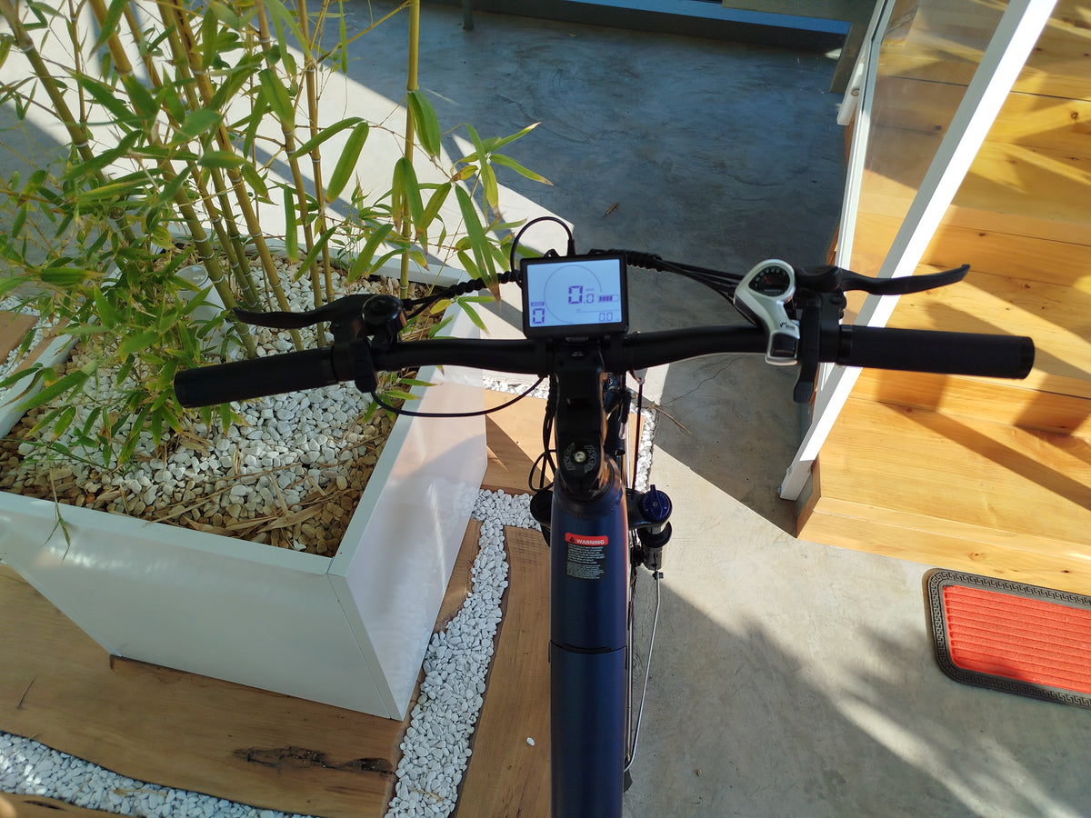 Display LCD con USB Fafrees F28 Pro