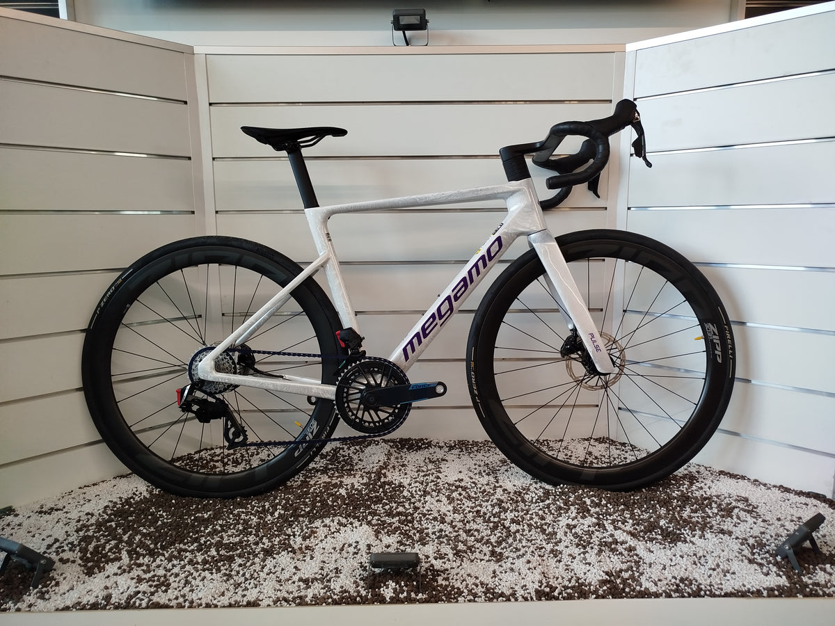 Megamo Pulse 04 SLR con Shimano Ultegra Di2 2x12, dettaglio cambio posteriore elettronico