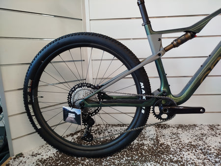 Trasmissione elettronica SRAM GX Eagle AXS 12 velocità su Orbea Oiz M10 AXS