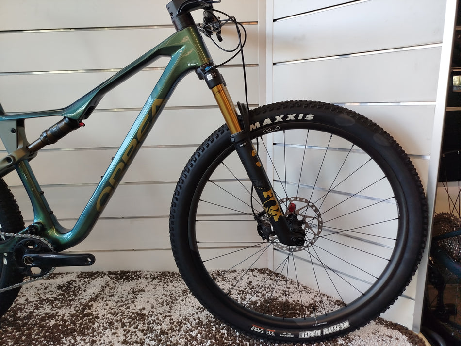 Orbea Oiz M10 AXS taglia M, ruota anteriore