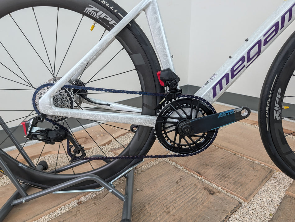 Megamo Pulse 04 SLR 2026 – SRAM Force AXS 12V: L'Essenza della Velocità