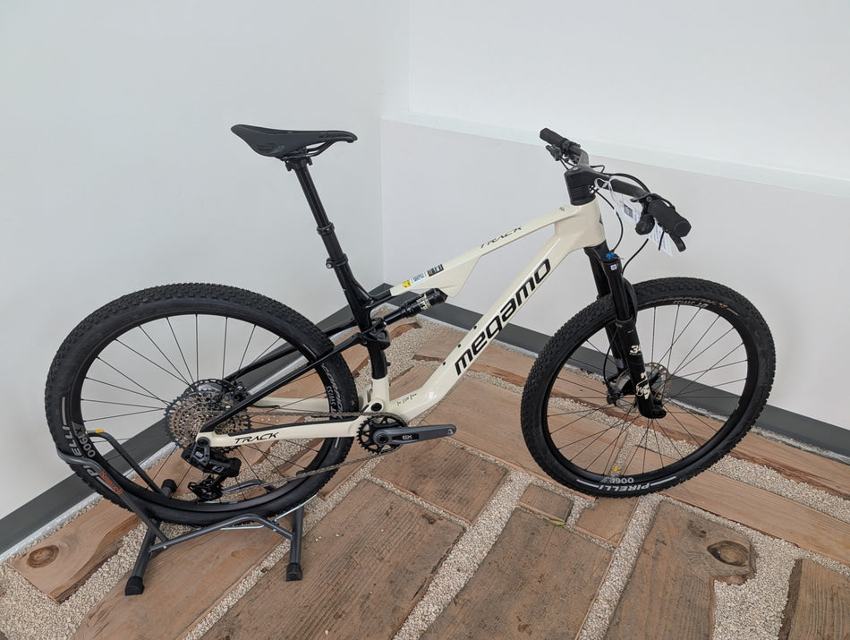 Megamo Track AXS 03 – Performance XC Senza Limiti