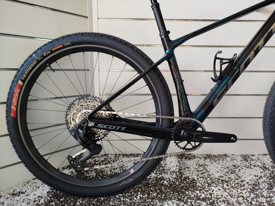 Ruota posteriore Fulcrum Red Zone Carbon e cassetta SRAM della Scott Scale RC Team