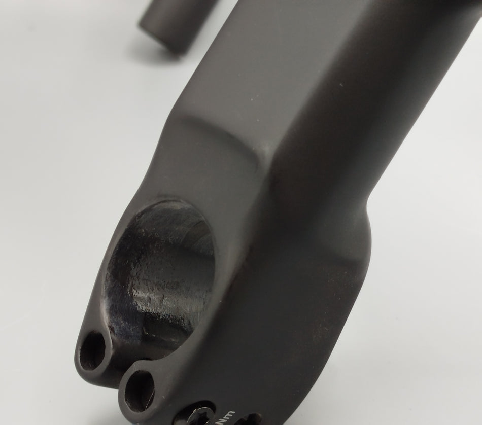 Manubrio carbonio Cockpit Integrato SYNCROS Creston iC SL (440 mm) – Integrazione Totale e Leggerezza Estrema